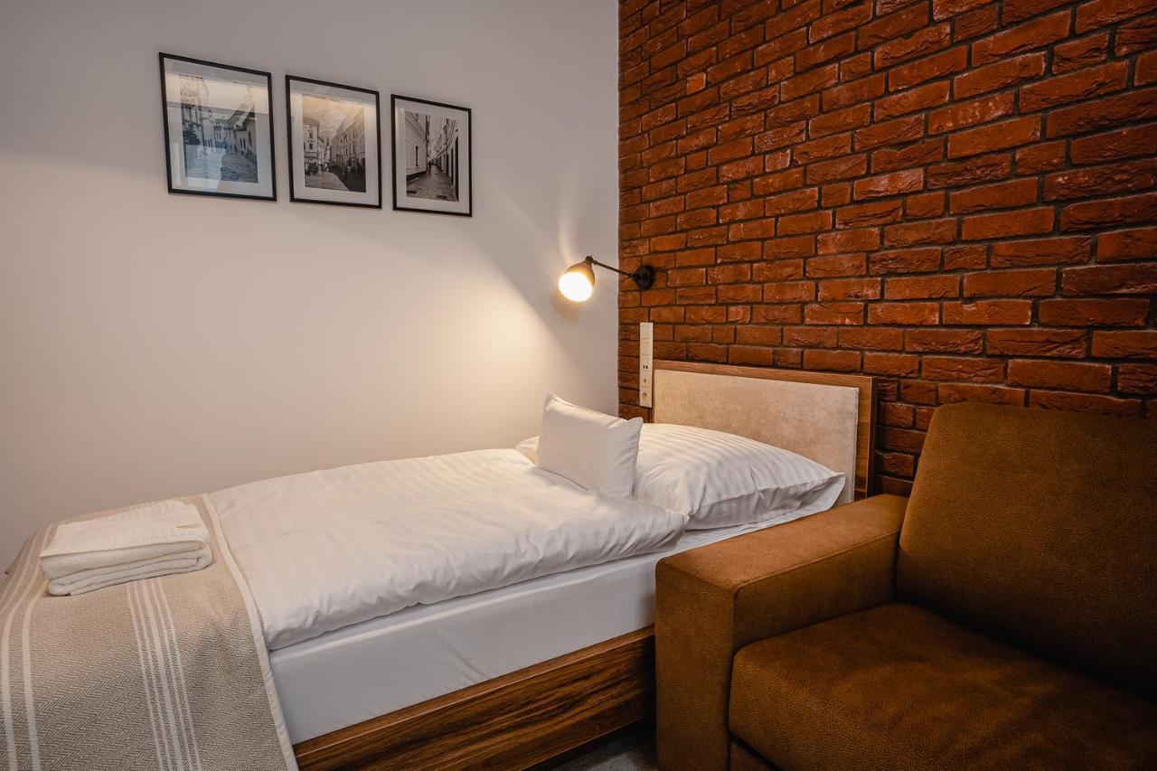 Garni Hotel Dock Bratislava Extérieur photo