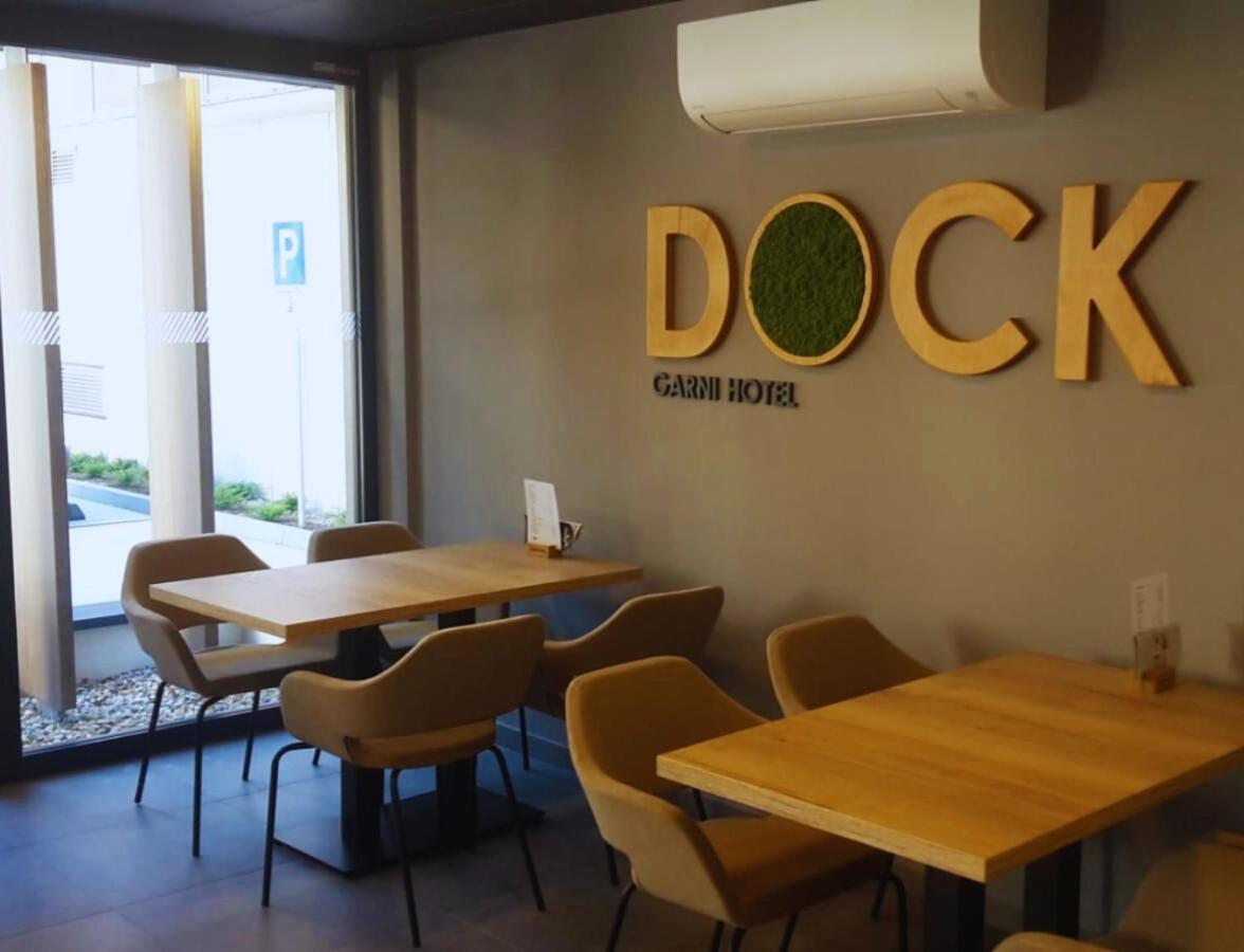 Garni Hotel Dock Bratislava Extérieur photo
